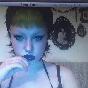 Meet your Posher, Alana